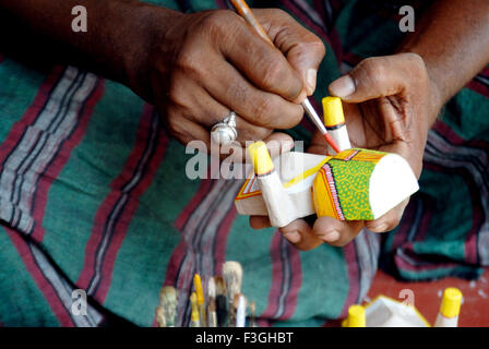 Malerei; Raghurajpur Künstlerdorf genannt; berühmt für die Herstellung von Patta Chitras; Jagannathpuri; Bhubaneswar; Orissa; Indien Stockfoto