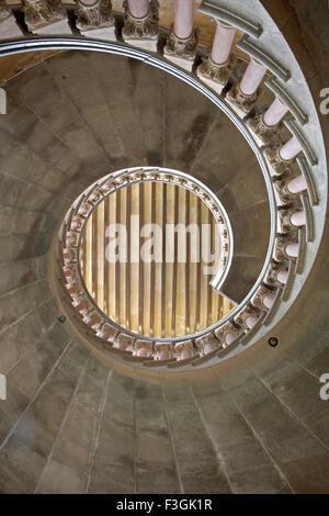 Steinerne Wendeltreppe von Mumbai Universität Einberufung Halle gebaut gotischen Baustil Mumbai Stockfoto