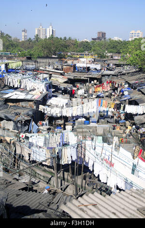 Dhobi Ghat; Öffnen Sie Wäsche von Mumbai Municipal Corporation Unterlegscheibe Männer laufen; Mahalakshmi; Bombay jetzt Mumbai; Maharashtra Stockfoto