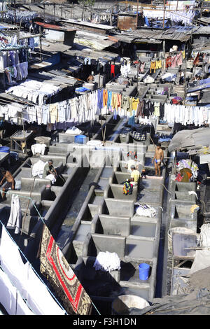 Dhobi Ghat; Öffnen Sie Wäsche von Mumbai Municipal Corporation Unterlegscheibe Männer laufen; Mahalakshmi; Bombay jetzt Mumbai; Maharashtra Stockfoto