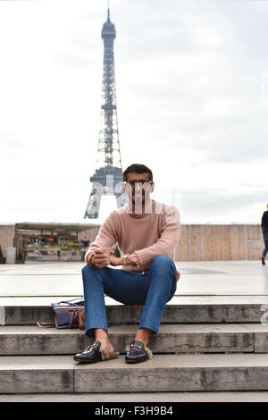 Moderedakteurin Repubblica.it, Simone Marchetti posiert am Haider Ackermann Veranstaltungsort während der Paris Fashion Week - 3. Oktober 2015 - Foto: Start-und Landebahn Manhattan/Celine Gaille *** für nur zur redaktionellen Nutzung *** Mindesthonorar 50, - EUR/minimale Gebühr 50, - EUR/Picture Alliance Stockfoto