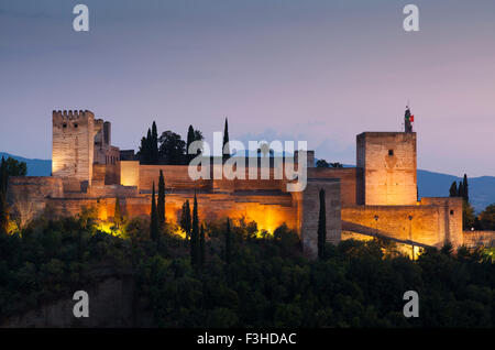 Einbruch der Dunkelheit in La Alhambra, Granada, Andalusien, Spanien Stockfoto