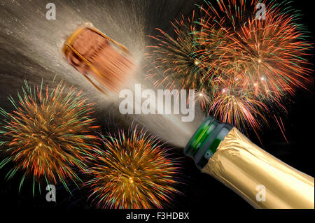 neues Jahr 2016 mit popping Champagner und Feuerwerk Stockfoto