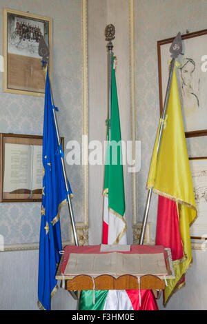 Das Rathaus und Herrn Bürgermeister Büro ist Filmkulisse für den Commissario Montalbano Montalbano Police Commissioner Büro. Stockfoto