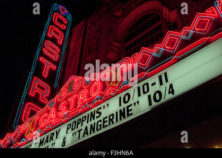 Neon-Lichter von The Castro Theater in Castro District von San Francisco, Kalifornien. Stockfoto