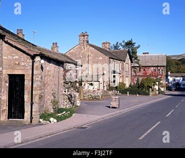 Cafe und Pub im Dorf Zentrum, Malham, Yorkshire Dales, England, UK, Westeuropa. Stockfoto