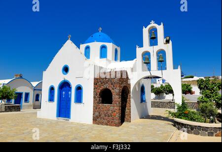 Eine traditionelle griechisch-orthodoxe Kirche auf der Insel Santorini-Griechenland Stockfoto