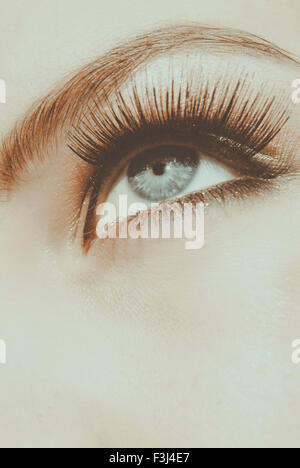 Beauty-Shot der junge Frau in der Nähe Stockfoto