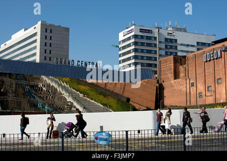 Blick Richtung Grand Central Shopping Centre von Smallbrook Queensway, Birmingham, UK Stockfoto