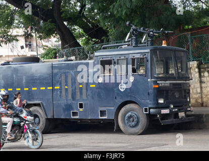 Bangalore, Indien. 6. Oktober 2015. Eine Wasserpistole geparkt auf der Seite einer Straße in Bangalore, Indien, 6. Oktober 2015. Foto: Kay Nietfeld/Dpa/Alamy Live News Stockfoto