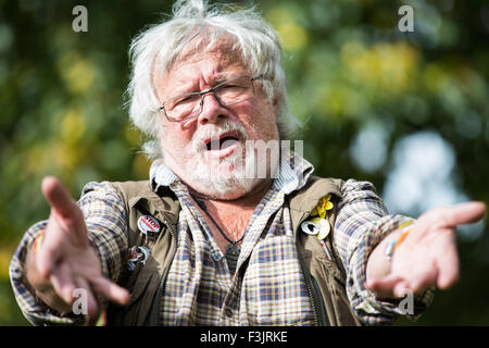 Bill Oddie, Cheltenham Literaturfestival, 2015. Stockfoto