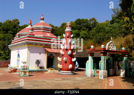 Shri Dasabhuj Lakshmi Ganesh Tempel bunte Laterne Deepmal Hedvi Konkan Region Guhagar Ratnagiri Maharashtra, Indien Stockfoto