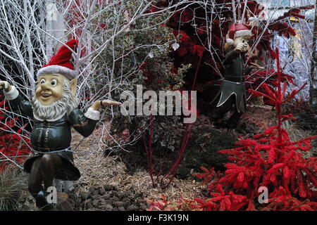 Christbaumschmuck in Colmar, Elsass, Frankreich. Stockfoto