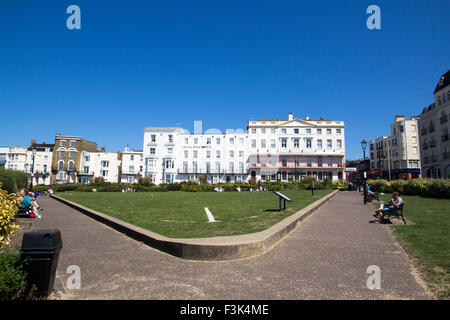 MARGATE, KENT, UK - 8 AUGUST. 2015. Marine Gardens im englischen Küstenort mit alten altmodische Architektur Stockfoto