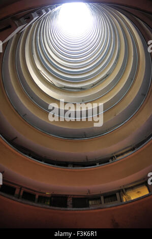 Lai Tak Dorf, spezielle Runde Design Gebäude in Hong Kong Stockfoto