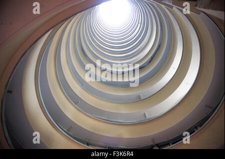 Lai Tak Dorf, spezielle Runde Design Gebäude in Hong Kong Stockfoto