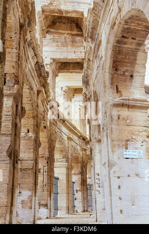 Römisches Amphitheater, Arles, Frankreich Stockfoto