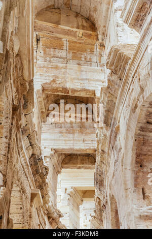 Römisches Amphitheater, Arles, Frankreich Stockfoto