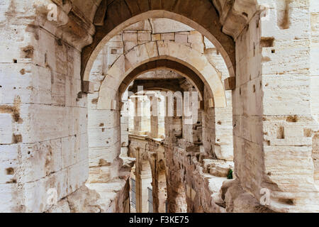 Römisches Amphitheater, Arles, Frankreich Stockfoto