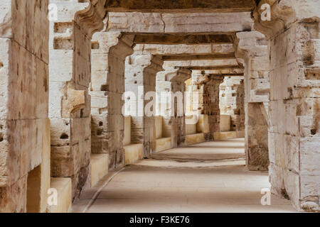 Römisches Amphitheater, Arles, Frankreich Stockfoto