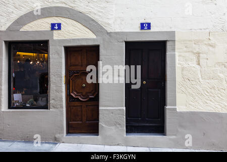 Türen in der Altstadt von Genf, Schweiz Stockfoto