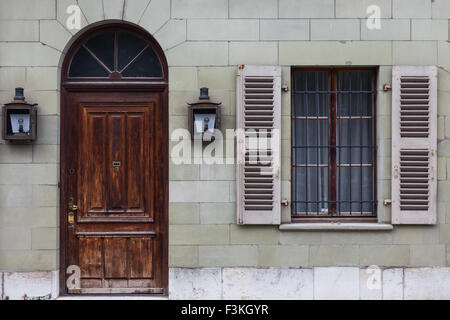 Türen in der Altstadt von Genf, Schweiz Stockfoto