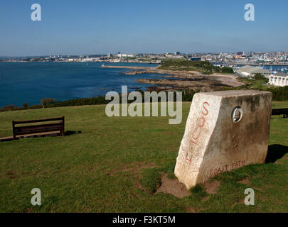 Südwestküste Pfad Marker, Jennycliff, Plymouth, Devon, UK Stockfoto