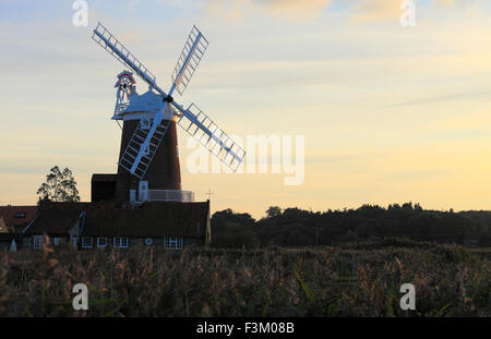 Cley Windmühle bei Cley als nächstes das Meer auf die Küste von North Norfolk. Stockfoto