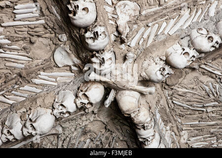 Kapelle von Menschenknochen in Campo Maior unserer lieben Frau von Da Expectaçao Kirche, Portugal Stockfoto