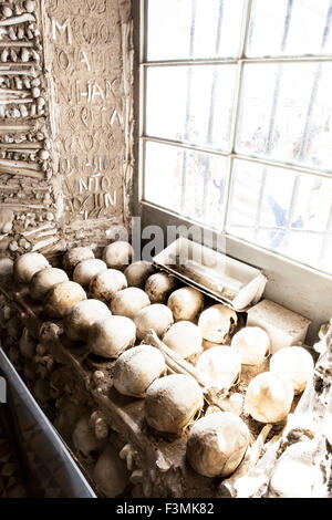 Kapelle von Menschenknochen in Campo Maior unserer lieben Frau von Da Expectaçao Kirche, Portugal Stockfoto