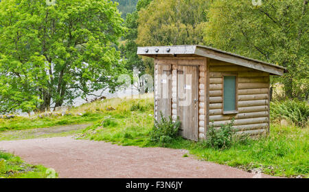 GREAT GLEN WAY ODER TRAIL LAGGAN FORT AUGUSTUS SCHOTTLAND CAMPING UND KOMPOSTTOILETTE AUF LETTERFEIRN Stockfoto