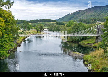 GREAT GLEN WAY ODER TRAIL SCHOTTLAND OICH BRÜCKE FREITRAGEND EINE DOPPELTE BRÜCKE, ERBAUT IM JAHRE 1854 Stockfoto