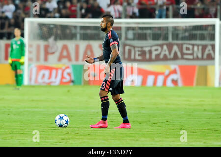 Athen, Griechenland - 16. September 2015: Arturo Vidal während des UEFA-Champions-League-Spiels zwischen Olympiakos und Bayern, in Athen, Stockfoto