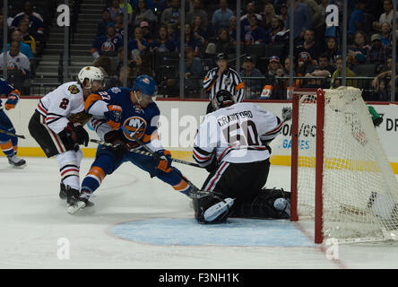 New York, NY, USA. 9. Oktober 2015. 1. Platz im Zeitraum der ersten regulären Saison NHL Eishockey-Spiel im Barclays Center in New York, Freitag, 9. Oktober 2015. © Bryan Smith/ZUMA Draht/Alamy Live-Nachrichten Stockfoto