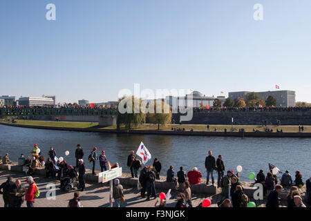 Berlin, Deutschland. 10. Oktober 2015. Demonstration gegen TTIP und CETA in Berlin, Deutschland. Stockfoto