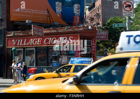 Zeichen an der Ecke der Christopher Street und Seventh Avenue im Greenwich Village. New Yorker nennen es "Das West Village" und ich Stockfoto