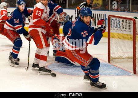 Eishockey-Spiel für die Rangers bei MSG MSG beherbergt auch Box-Veranstaltungen. Viele der wichtigsten Kämpfe in der Geschichte fand ein Stockfoto