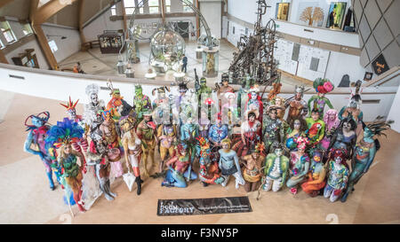 Eden Project, Bodelva, Cornwall, UK geschossen 10. Oktober 2015 Gruppe der fertigen Kunstwerk siehe Bodypainting Künstler aus der ganzen Welt konkurrieren um die spektakulärsten Kreationen in der fünften jährlichen BodyFactory International Körper Malerei Festival Sean Gee/Alamy Live News zu produzieren Stockfoto