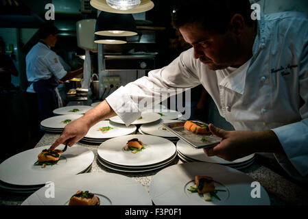 Spanischer Koch Fernando Agrasar Überzug Gourmet-Essen Stockfoto