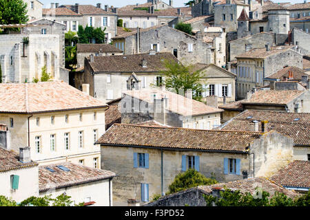 Ein Schuss von Dächern über der Stadt St. Emilion im Bordeaux Weinregion Frankreichs Stockfoto