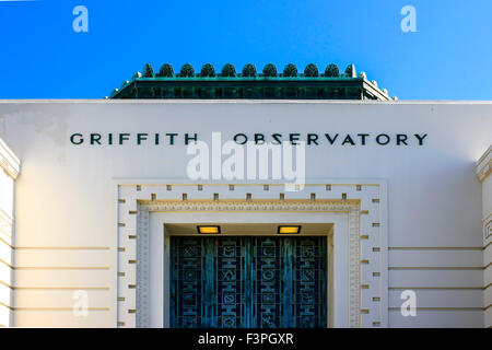 Das Griffith Observatory Gebäude im Griffith Park mit Blick auf Los Angeles CA Stockfoto