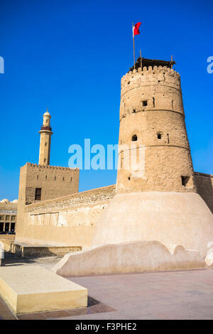 Al Fahidi Fort (1787), beherbergt das Dubai Museum und ältesten Gebäude der Stadt. Dubai, Vereinigte Arabische Emirate. Stockfoto