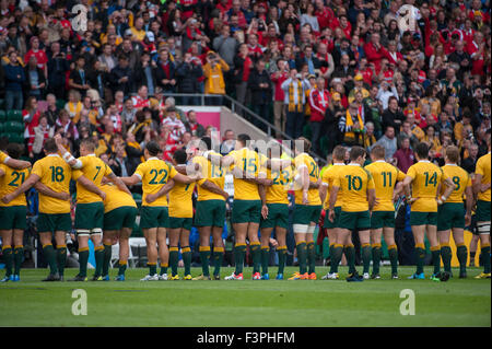 Australien-Kader Line-up für die Nationalhymnen, Australien V Wales übereinstimmen, Twickenham Stadium, London, UK. 10. Oktober 2015. Stockfoto
