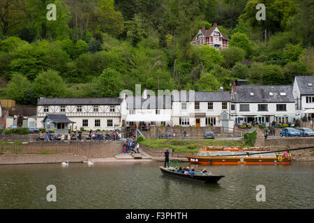 Symonds Yat; Hand gezogen Fähre Kreuzung River Wye Gloucestershire; UK Stockfoto