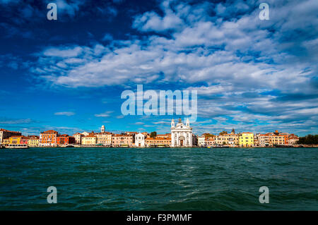 Canale della Giudecca, Venedig, Italien-Wetter. 11. Oktober 2015. Ein sonniger Tag in Venedig Temperaturen um 17 Grad Celsius. Foto von: Richard Wayman Stockfoto