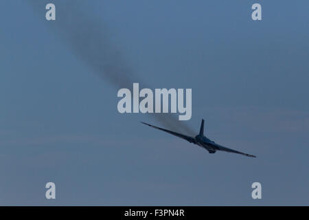 Hellingly, East Sussex, UK.  11. Oktober 2015.  Vulcan Bomber xh558 auf seiner Abschiedstournee über Hellingly, East Sussex, UK Credit: Ed Brown/Alamy Live News Stockfoto