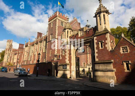 Tor Hauseingang zum Gasthof von Lincoln von Lincoln es Inn Fields, London, UK Stockfoto