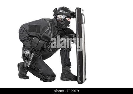 SWAT Officer mit ballistischen Schild Stockfoto