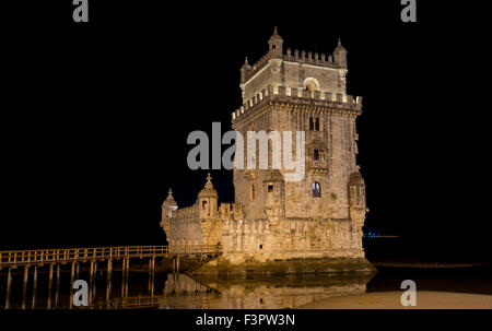 Lissabon, Portugal am Turm von Belem am Fluss Tejo. Stockfoto