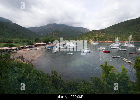 Naturhafen von Girolata, Korsika, Frankreich Stockfoto